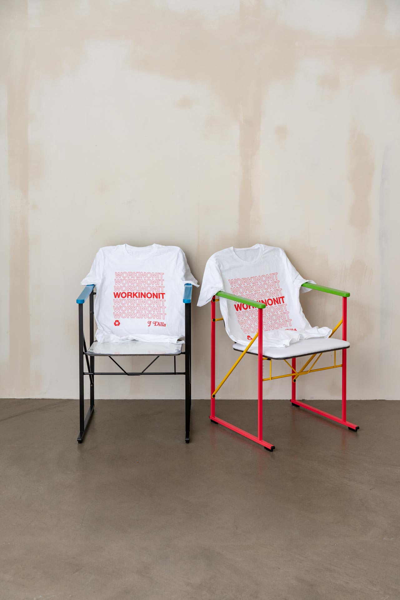 UNDEND's chair design